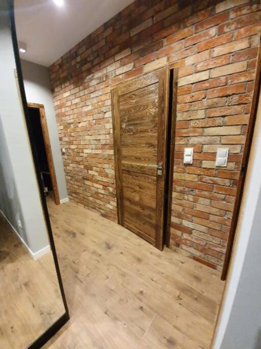 Vip Apart Bielany Przy Metrze Warschau Exterior foto