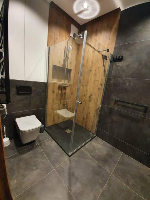 Vip Apart Bielany Przy Metrze Warschau Exterior foto