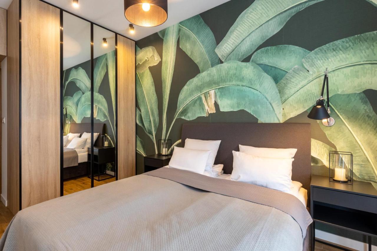 Vip Apart Bielany Przy Metrze Warschau Exterior foto