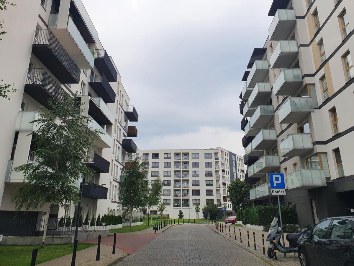 Vip Apart Bielany Przy Metrze Warschau Exterior foto